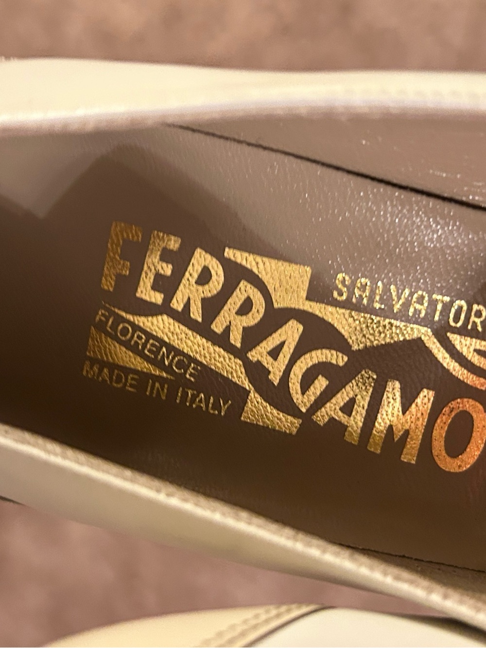 EUC Salvatore Ferragamo Heels(size 6) - Picture 9 of 10
